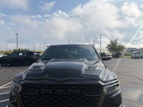 Used 2026 RAM 1500 Express AWD/4WD image 3