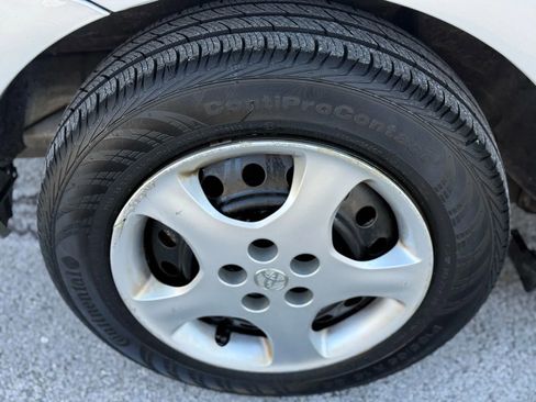 Used 2006 Toyota Corolla S image 19