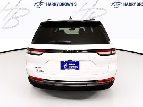 New 2026 Jeep Grand Cherokee Limited w/ Limited Altitude Package AWD/4WD image 32