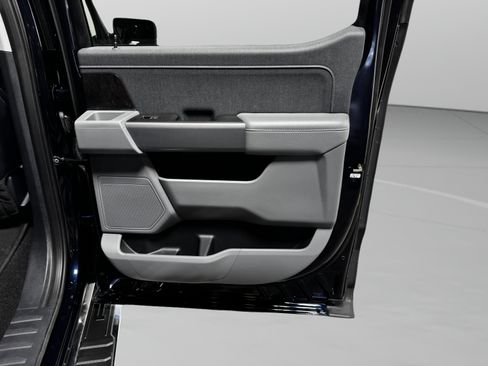 Used 2022 Ford F150 Lariat RWD image 17