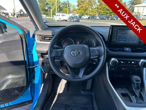 Used 2019 Toyota RAV4 LE image 15