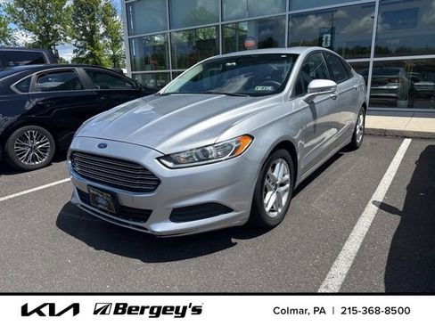 Used 2014 Ford Fusion SE FWD image 1