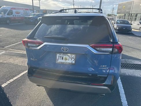 Used 2022 Toyota RAV4 XSE AWD/4WD image 8