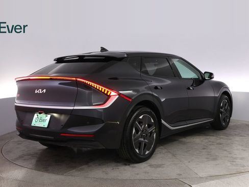 Used 2025 Kia EV6 Light RWD image 3