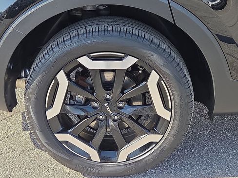 Used 2024 Kia Telluride S w/ S Sunroof Package image 7