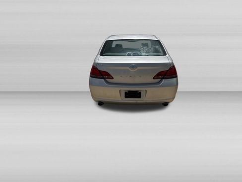 Used 2008 Toyota Avalon XLS FWD image 5