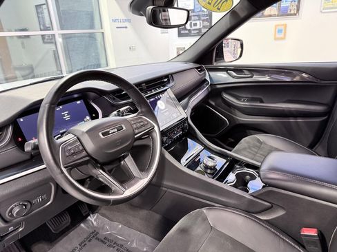 Used 2022 Jeep Grand Cherokee L Altitude image 12