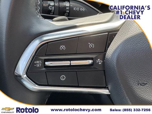 Used 2025 Chevrolet Suburban Z71 AWD/4WD image 28