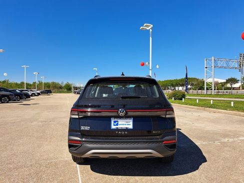 Used 2025 Volkswagen Taos S image 6
