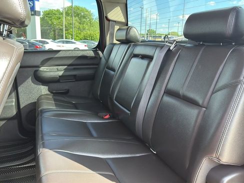 Used 2011 Chevrolet Silverado 2500 LT w/ Interior Plus Package AWD/4WD image 50