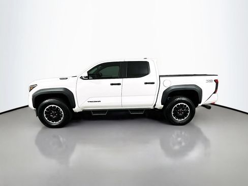 Certified 2025 Toyota Tacoma TRD Off-Road w/ TRD Off Road Upgrade Package AWD/4WD image 8