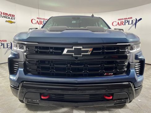 Used 2024 Chevrolet Silverado 1500 LT Trail Boss w/ Convenience Package II AWD/4WD image 2
