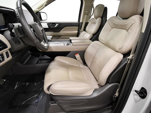 Used 2023 Lincoln Navigator Reserve w/ Equipment Group 201A AWD/4WD image 13