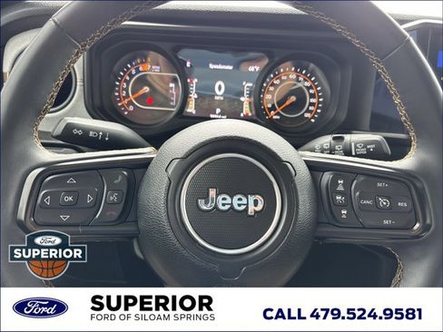 Used 2024 Jeep Wrangler Willys AWD/4WD image 24