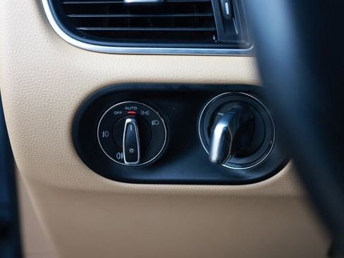 Used 2017 Porsche Macan image 51