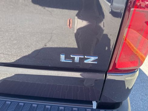 Used 2022 Chevrolet Silverado 1500 LTZ image 8