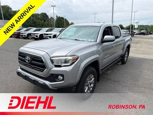 Used 2016 Toyota Tacoma SR5 w/ SR5 Appearance Package (SN) AWD/4WD image 1