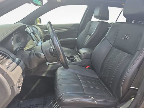 Used 2015 Chrysler 300 S AWD/4WD image 15
