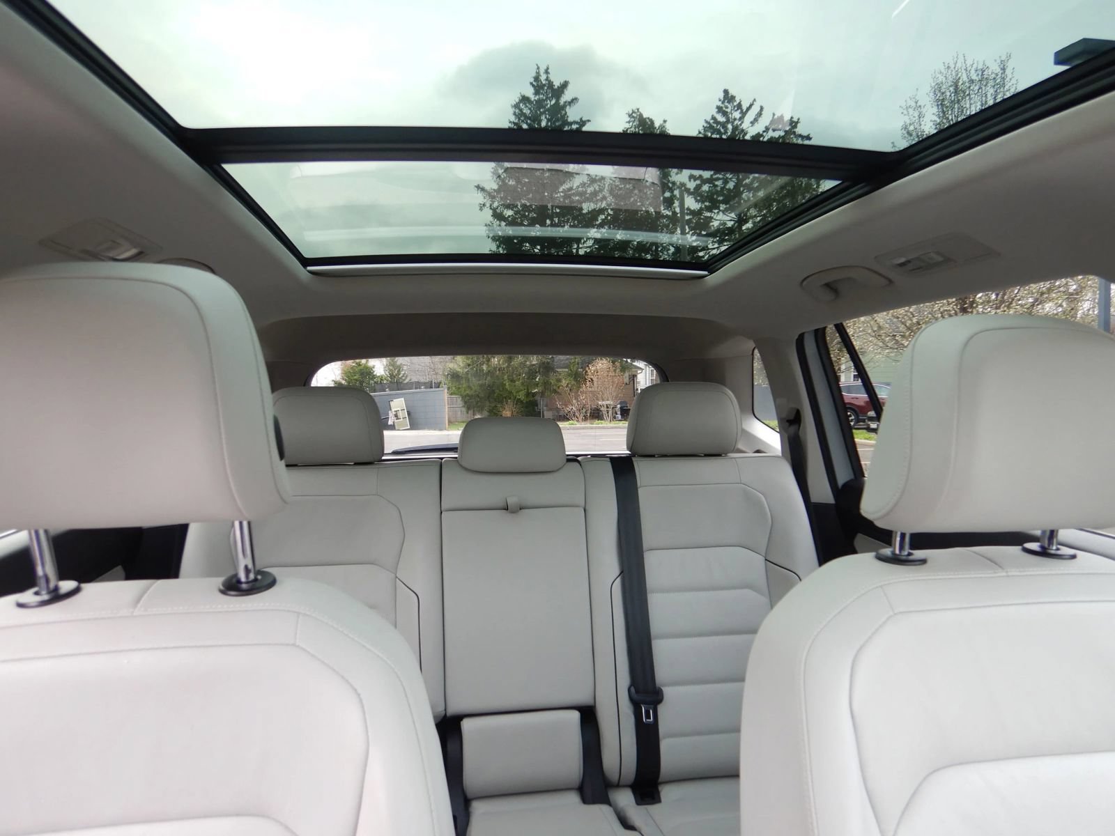 Used 2019 Volkswagen Tiguan SEL Premium AWD/4WD image 23