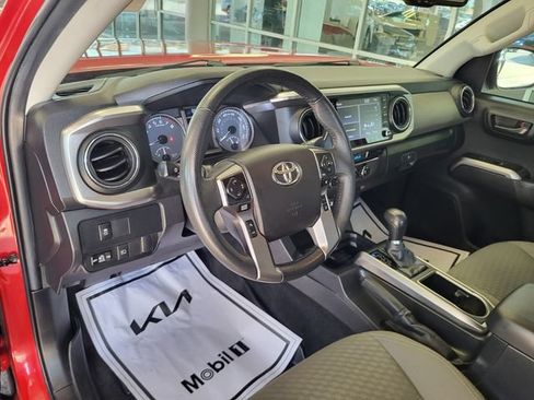 Used 2023 Toyota Tacoma SR5 w/ Technology Package AWD/4WD image 9