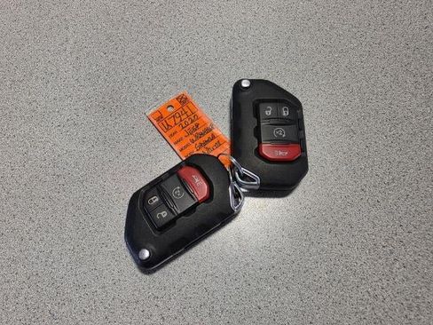 Used 2020 Jeep Wrangler Unlimited Sahara AWD/4WD image 34