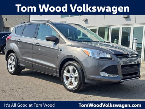 Used 2014 Ford Escape SE w/ Equipment Group 201A image 1