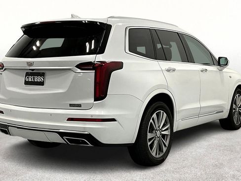 Used 2021 Cadillac XT6 Premium Luxury image 2