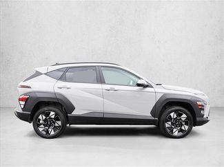 Used 2025 Hyundai Kona SEL video 4