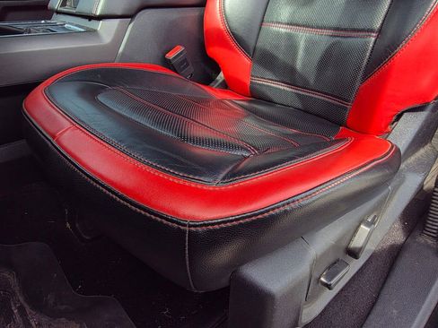 Used 2019 Ford F150 Lariat w/ Equipment Group 502A Luxury image 23