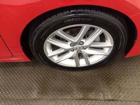 Used 2014 Lexus CT 200h w/ Seat Comfort Package FWD image 24