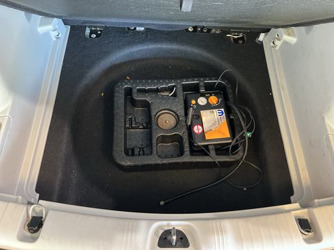 Used 2019 Jeep Compass Latitude FWD image 9