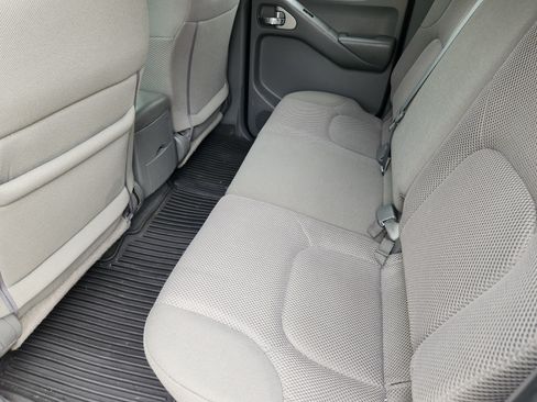 Used 2021 Nissan Frontier SV AWD/4WD image 17