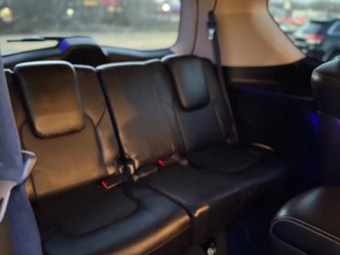 Used 2017 INFINITI QX80 Sport Utility 4D image 16