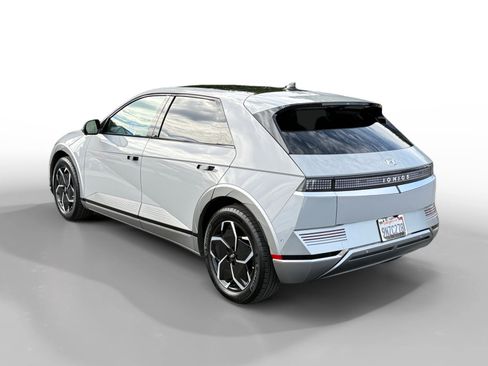 Certified 2024 Hyundai Ioniq 5 Limited RWD image 3