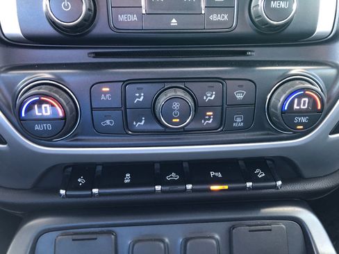 Used 2017 GMC Sierra 1500 SLE w/ SLE Value Package AWD/4WD image 26
