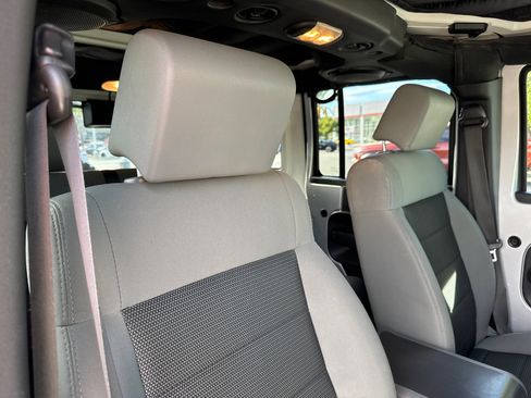 Used 2010 Jeep Wrangler Unlimited Sport image 15