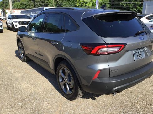 New 2026 Ford Escape ST-Line w/ Tech Pack #1 FWD image 11