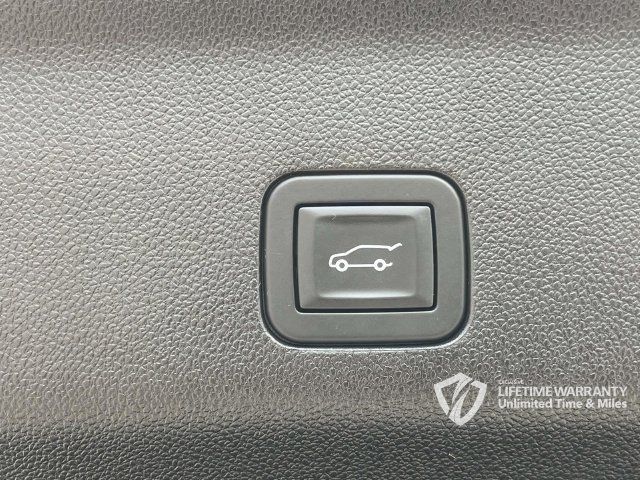 Used 2025 Chevrolet Tahoe Premier AWD/4WD image 26