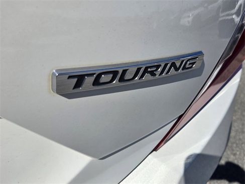 Used 2019 Honda Civic Touring image 12