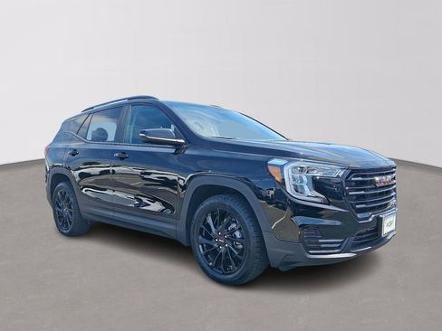 Certified 2023 GMC Terrain SLE w/ Elevation Edition AWD/4WD image 3