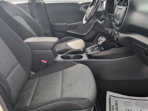 Used 2020 Kia Soul GT-Line FWD image 19