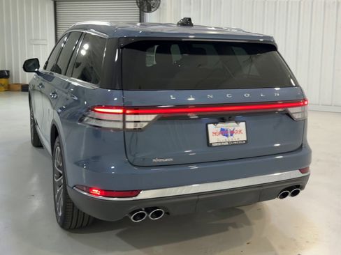 New 2026 Lincoln Aviator AWD image 8