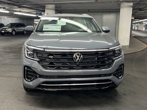 New 2026 Volkswagen Atlas Cross Sport SEL Premium R-Line AWD/4WD image 33
