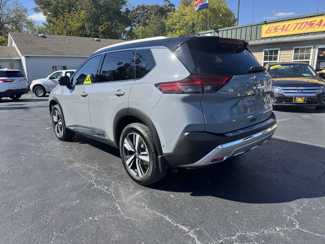 Used 2022 Nissan Rogue Platinum w/ Head-Up Display Package FWD image 4