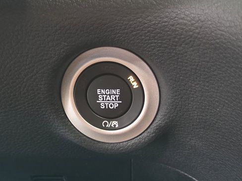 New 2026 Chrysler Pacifica Pinnacle image 21