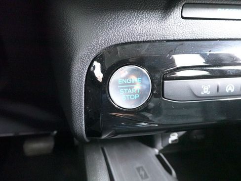 Certified 2025 Ford Escape Platinum AWD/4WD image 23