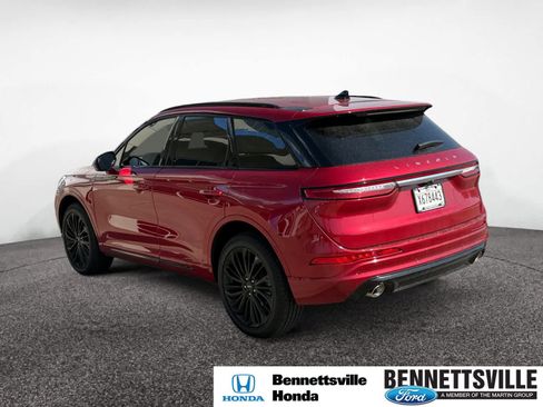 Used 2024 Lincoln Corsair Reserve w/ Jet Appearance Package image 3