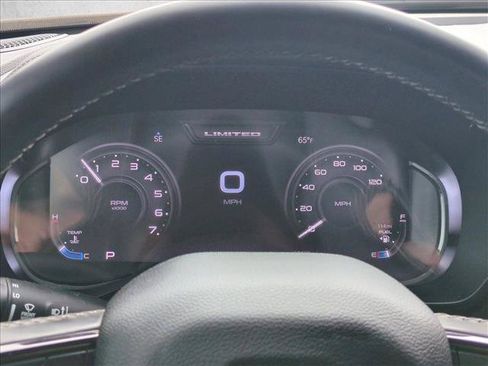 Used 2024 RAM 1500 Limited w/ Off Road Group AWD/4WD image 10