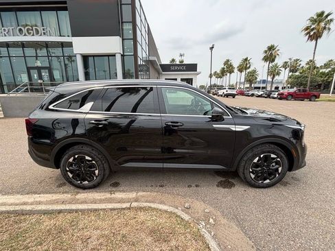 New 2025 Kia Sorento S FWD image 8