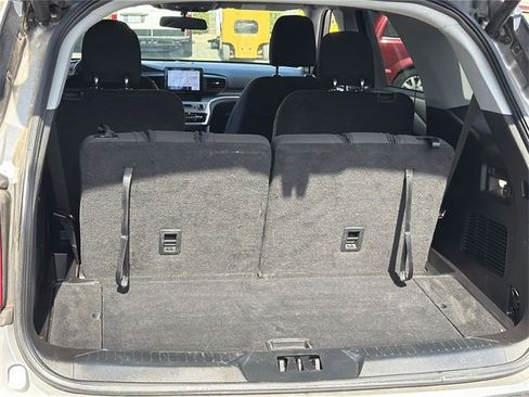 Used 2021 Ford Explorer XLT image 43